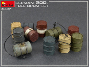 MiniArt 35597 GERMAN 200L FUEL DRUMS WW2 1/35 – image 2