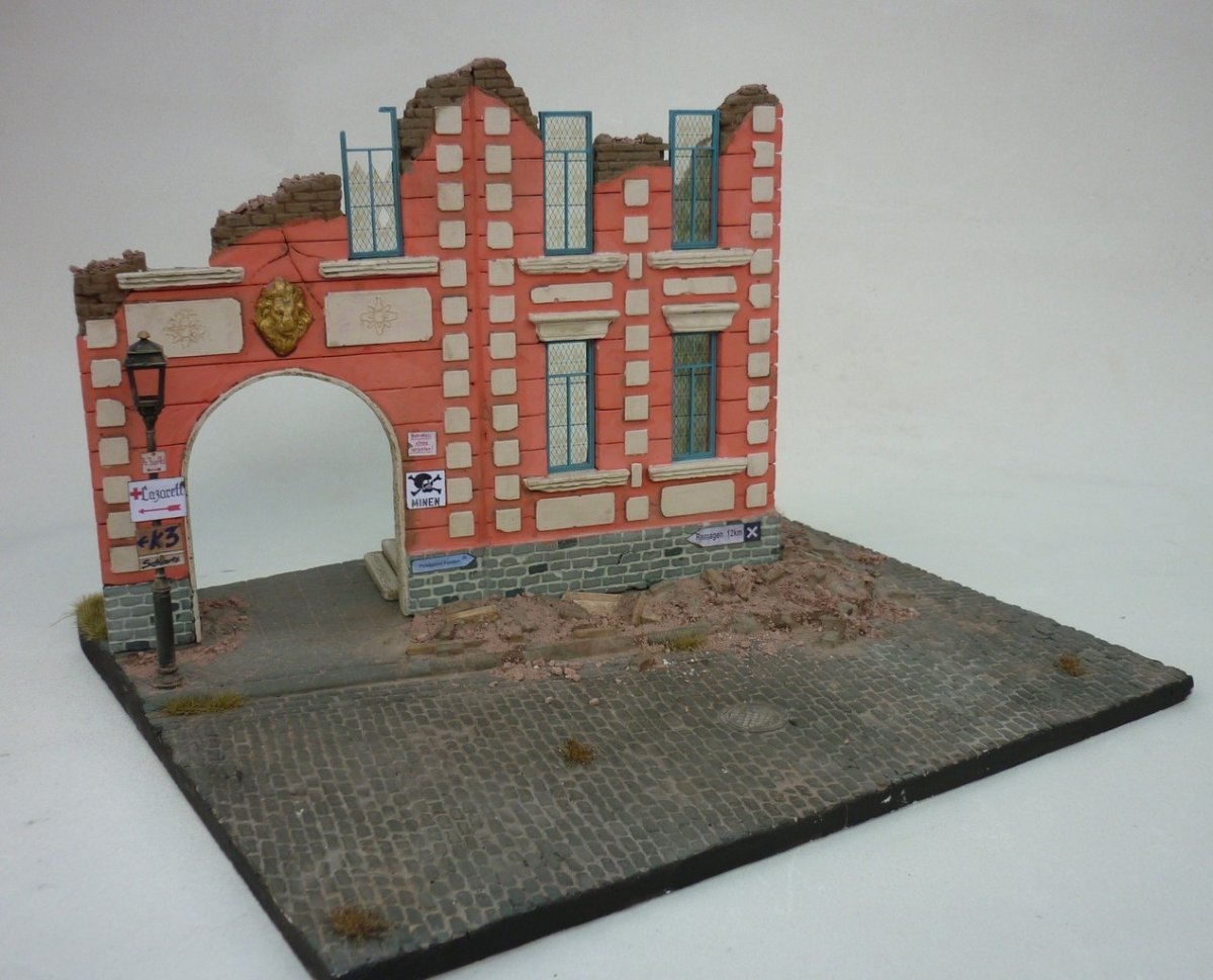 RT-Diorama 35222 Diorama-Base: &amp;quot;Bombed out Street&amp;quot; 1/35 – immagine 4