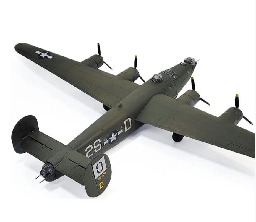 Academy 12584 USAAF B-24H Liberator Zodiac 1/72 – zdjęcie 4