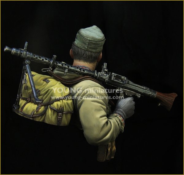 Young Miniatures YM1860 SS GEBIRGSJAGER WWII 1/10 – image 6