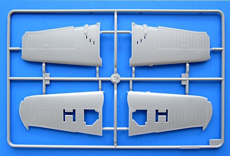 Hobby Boss 80386 F4U-4 Corsair Early Version 1/48 – zdjęcie 10