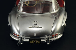 Italeri 3612 Mercedes-Benz 300SL Gullwing 1/16 – zdjęcie 9
