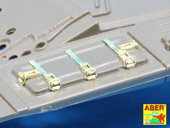 Aber 35A122 Clasps for Russian modern Tanks like T-64;T-72;T-80;T-90 1/35 – image 5