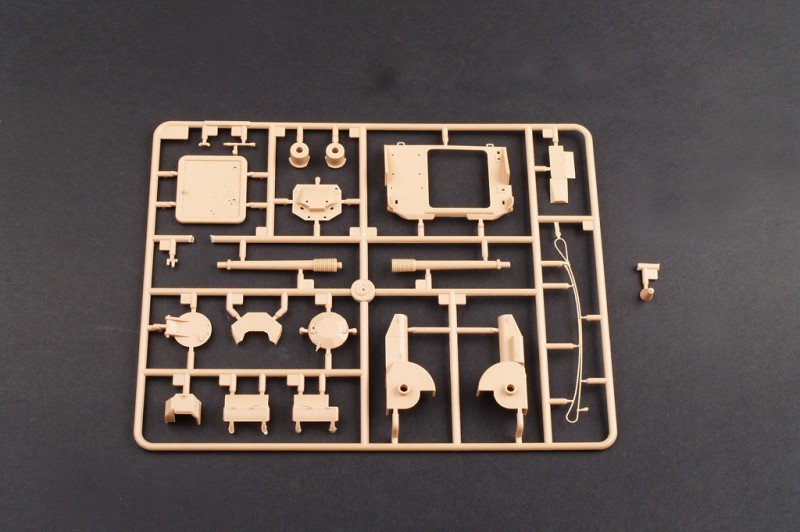 Hobby Boss 82475 Swedish CV90-40C IFV /W Additional All-round Armor (1/35) – image 8