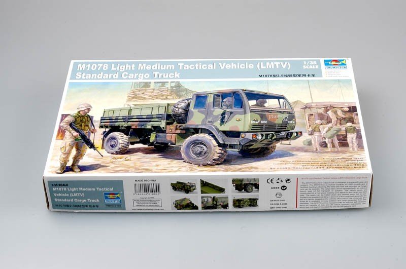 Trumpeter 01004 M1078 Light Medium Tactical Vehicle (LMTV) Standard Cargo Tru 1/35 – image 2