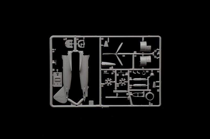 Italeri 1472 Reggiane Re.2002 Ariete 1/72 – zdjęcie 8