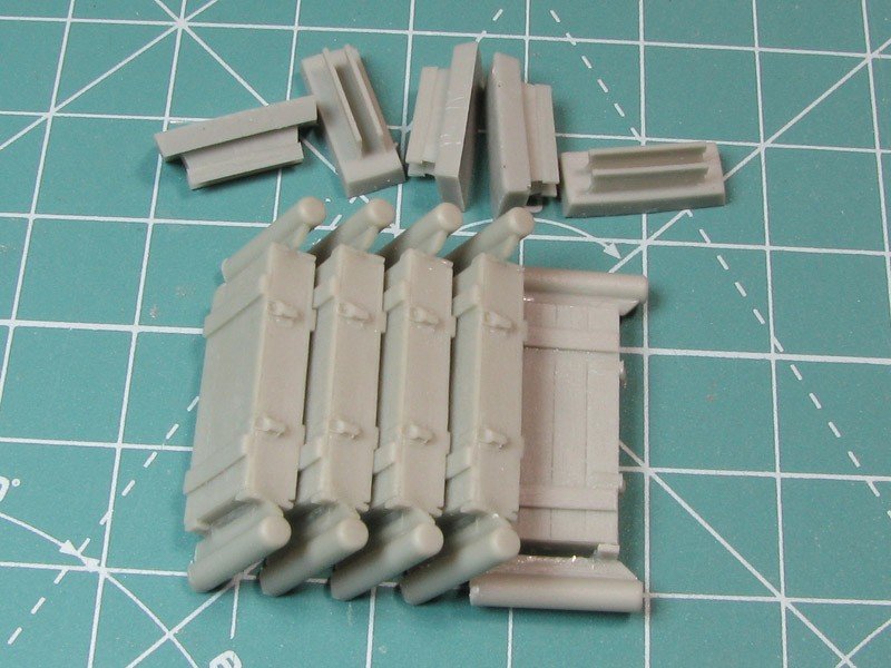 Eureka XXL E-003 Set of 5 ammo boxes 1/35 – image 3