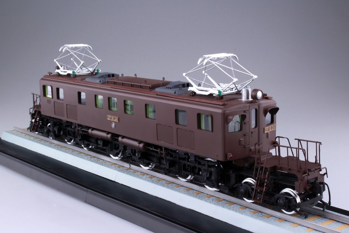 Aoshima 05504 Electric locomotive EF18 1/50 – image 7
