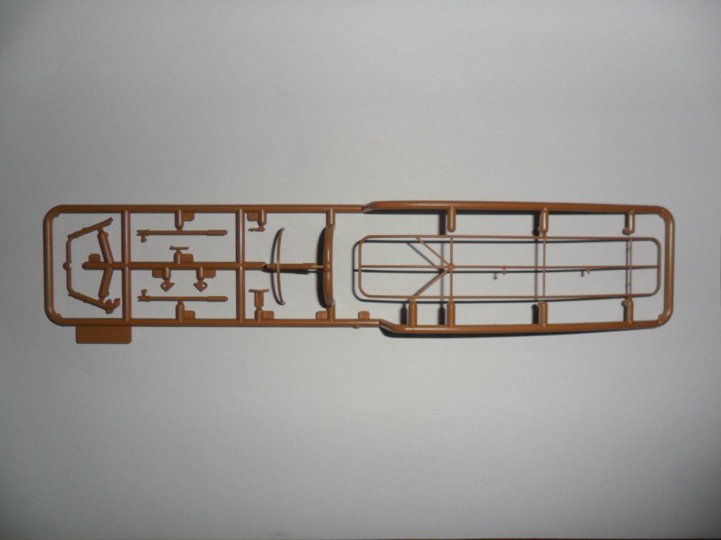 ICM 35376 Panzerspahwagen P 204 (f) Railway, WWII German Armored Vehicle (1/35) – image 10