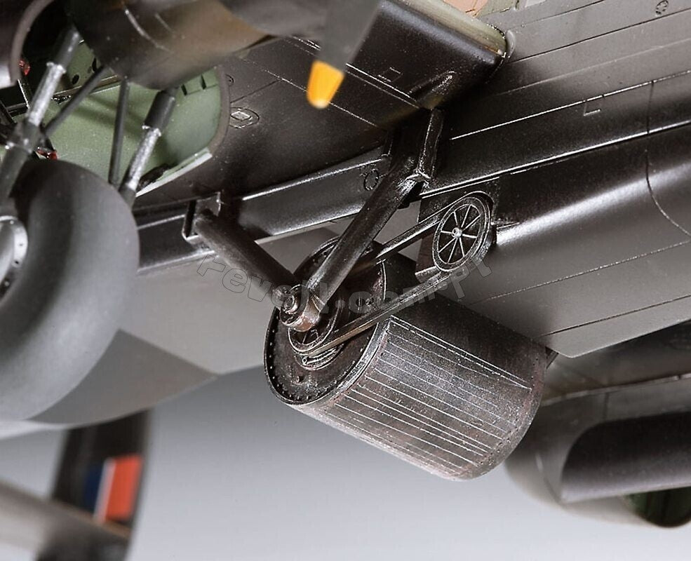 Revell 64295 Lancaster B. III Dambusters - model set 1/72 – zdjęcie 5