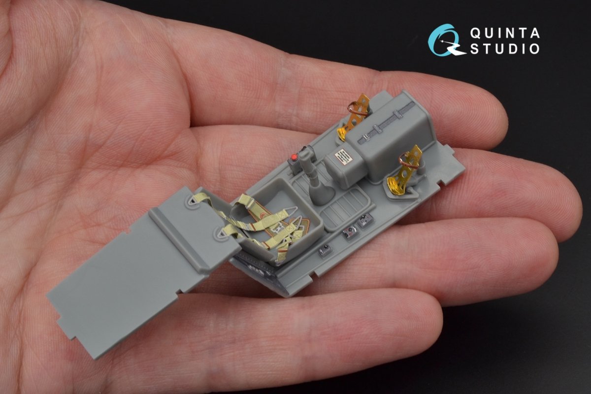 Quinta Studio QD32046 Bf 109G-10 3D-Printed &amp;amp; colored Interior on decal paper (for Trumpeter kit) 1/32 – image 7