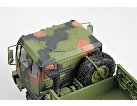 Trumpeter 01004 M1078 Light Medium Tactical Vehicle (LMTV) Standard Cargo Tru 1/35 – image 4