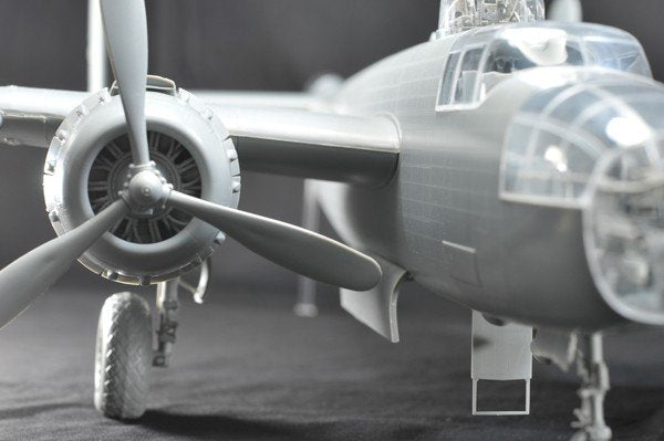 HK Models 01E02 B-25J Mitchell &amp;quot;Strafer&amp;quot; 1/32 – image 5