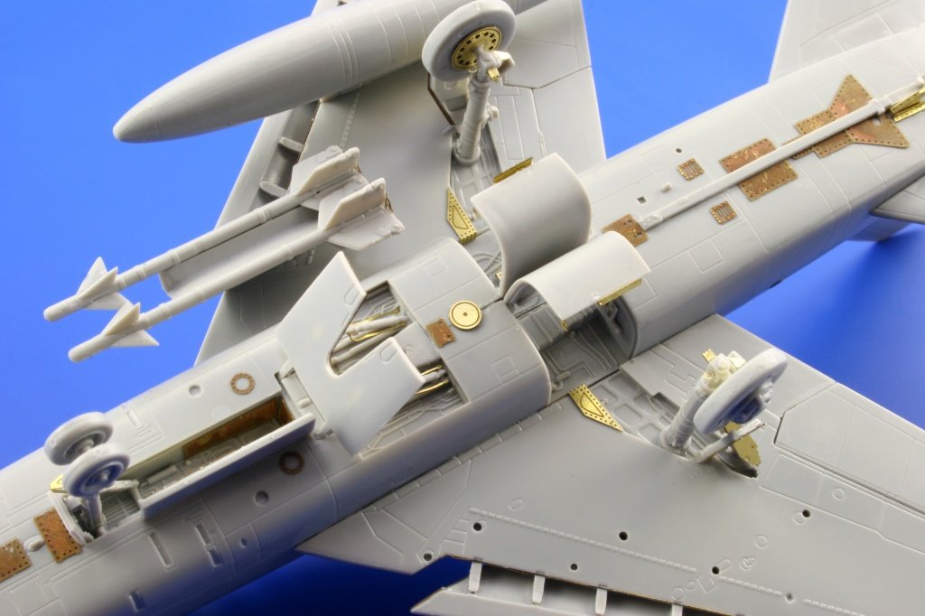 Eduard 73363 F-100C S. A. 1/72 TRUMPETER – zdjęcie 13