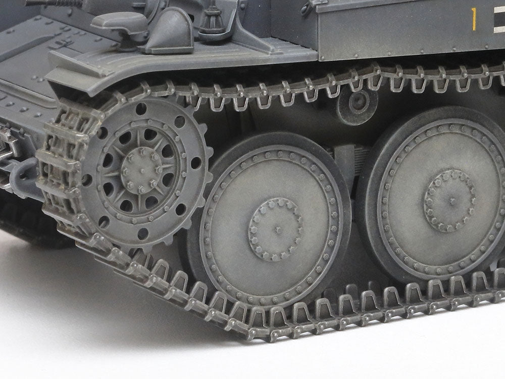 Tamiya 35369 Pz.Kpfw.38(t) Ausf. E/F 1/35 – zdjęcie 5