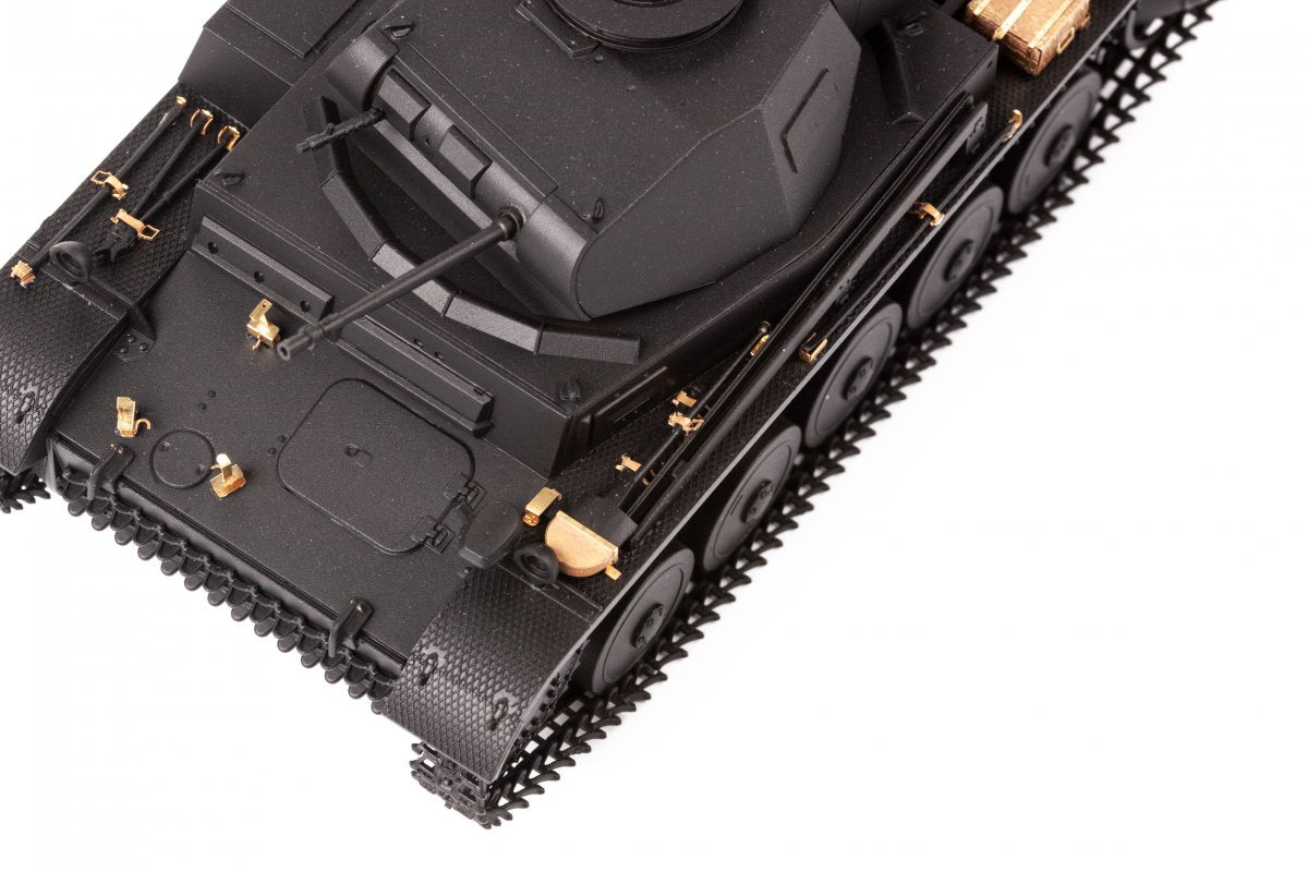 Eduard 36477 Panzer II Ausf. F ACADEMY 1/35 – image 2