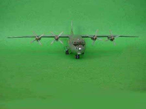 Trumpeter 04001 AntonovAn-12BK Cub 1/100 – image 4