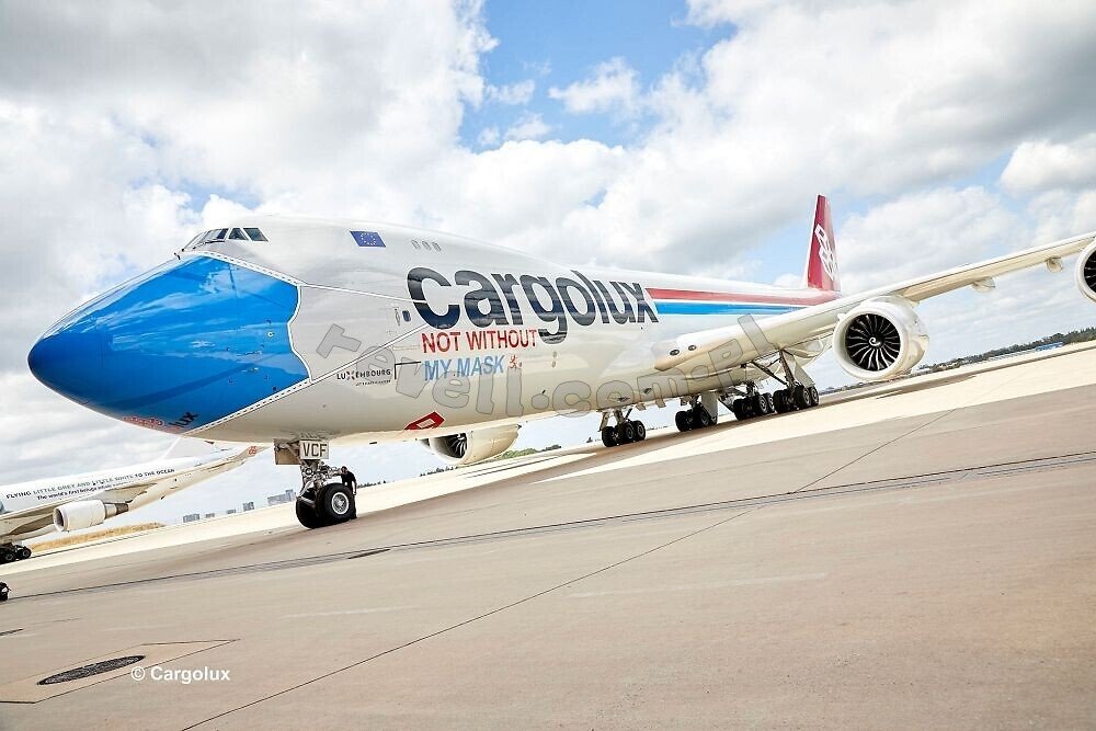 Revell 03836 Boeing 747-8F Cargolux &amp;quot;Facemask&amp;quot; 1/144 – image 2