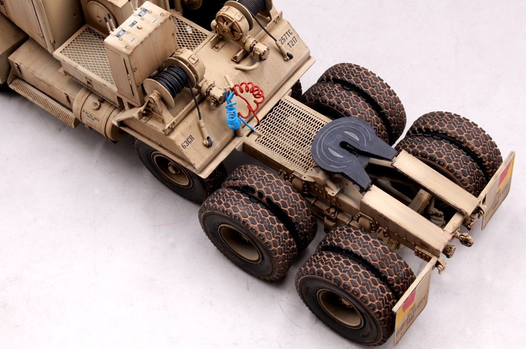 Hobby Boss 85519 M911 C-HET w/m747 Heavy Equipment Semi-Trailer 1/35 – zdjęcie 11