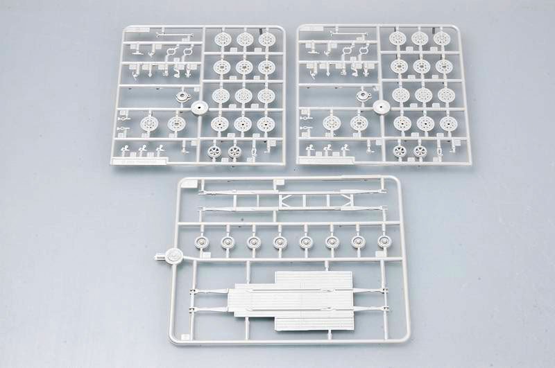 Trumpeter 07275 German Sd.Kfz.9 (18t) Half-Track Sd.Ah.116 Trailer 1/72 – zdjęcie 4