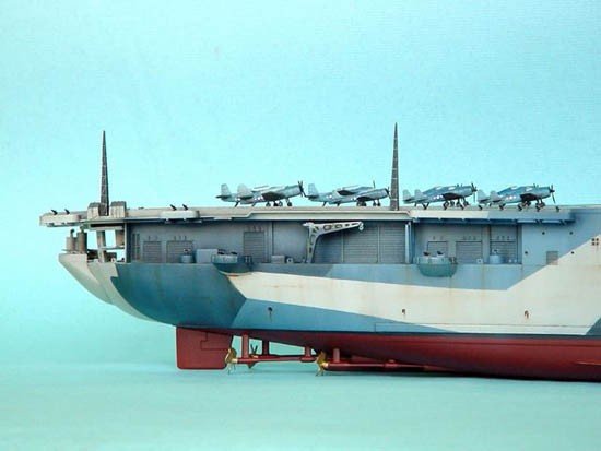 Trumpeter 05603 US Aircraft Carrier CV-10 Yorktown 1944 (1/350) – image 4