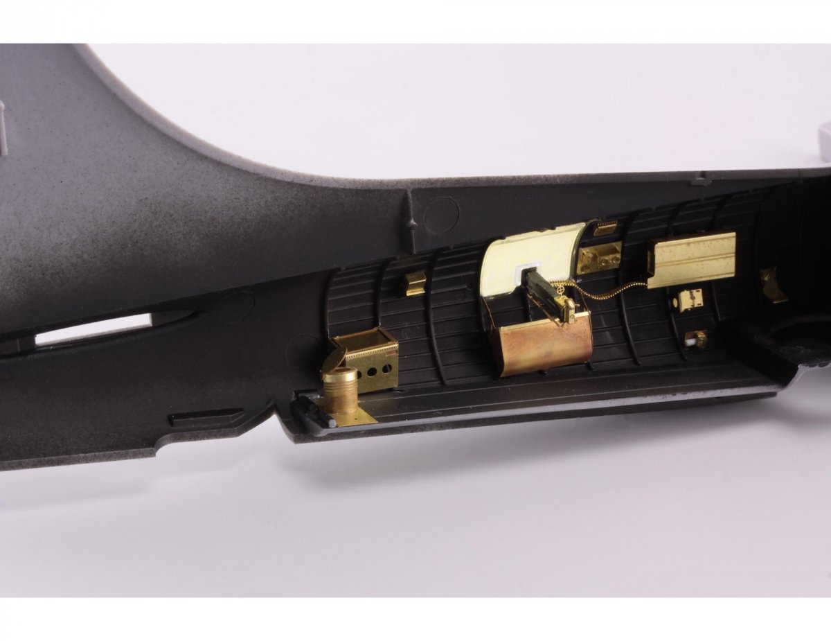 Eduard 73569 B-17G rear interior AIRFIX 1/72 – zdjęcie 3