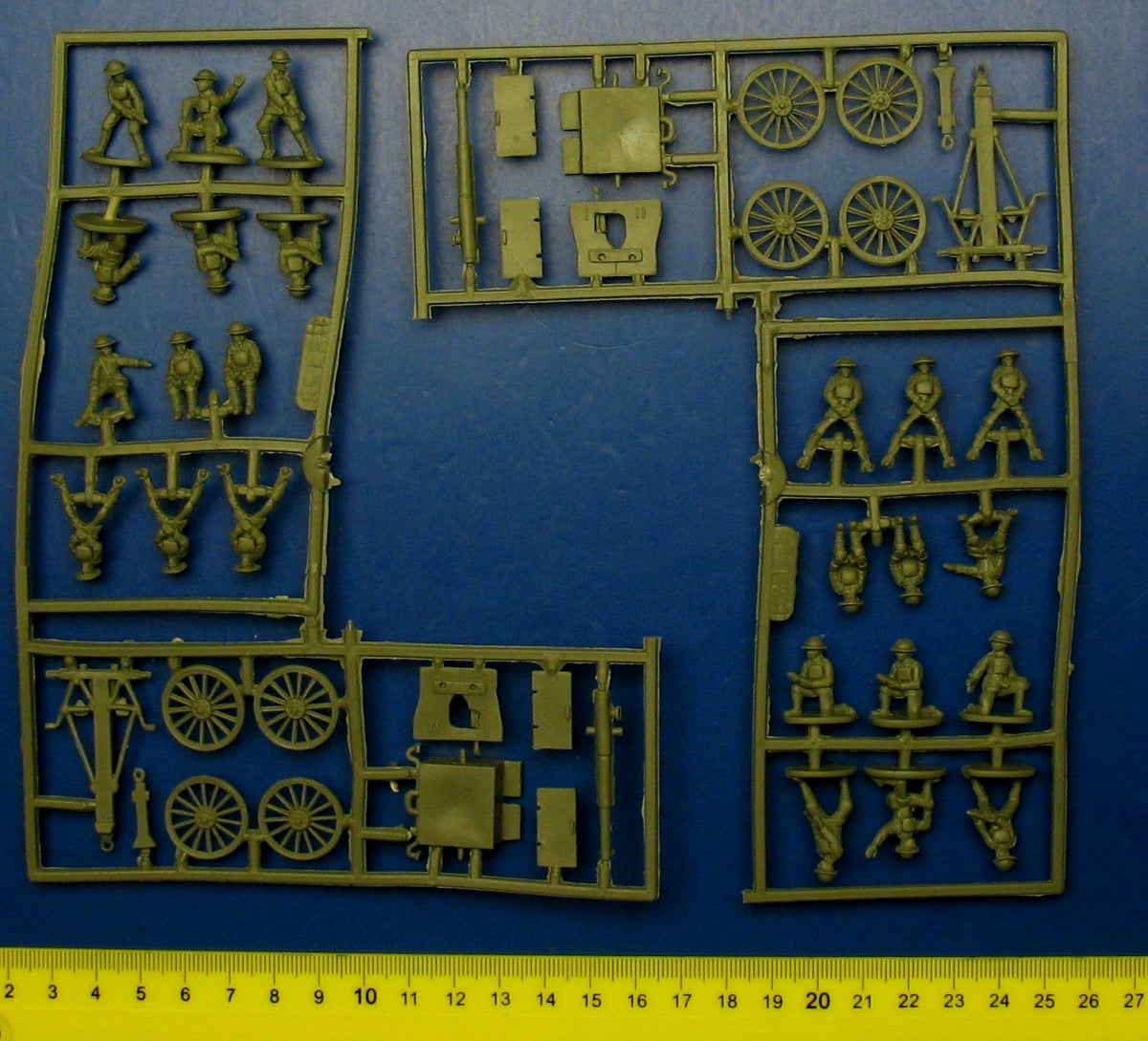Hat 8158 WWI US 75mm Gun with Crew 1/72