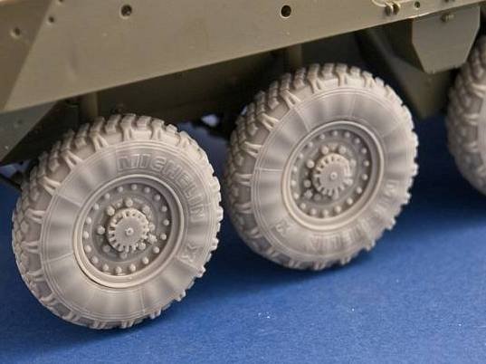 Panzer Art RE35-123 Road wheels for ICV “Stryker” 1/35 – image 4