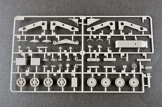 Trumpeter 01056 MAZ-7410 Tractor W/CHMZAP-5247G 1/35 – zdjęcie 18