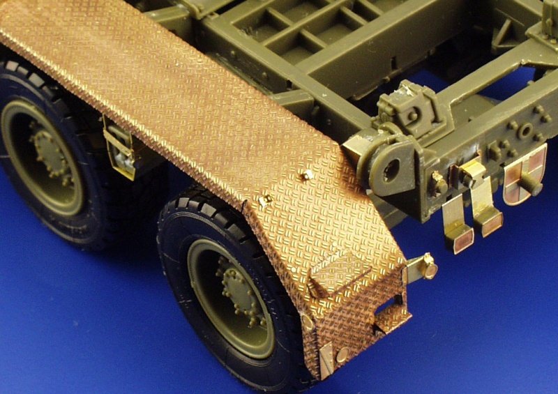 Eduard BIG3512 FAUN SLT 56 TRUMPETER 1/35 – image 5