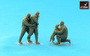 Armory Models F7224b RAF WWII crewman in high altitude outfit – “Friends” 1/72 – zdjęcie 4