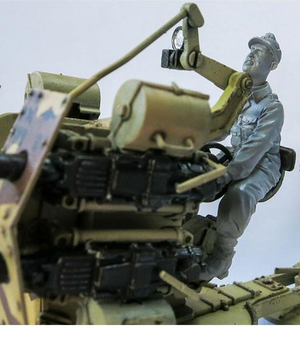 Das Werk DWF004 Flakvierling Gunner 3cm 1/35 – zdjęcie 2