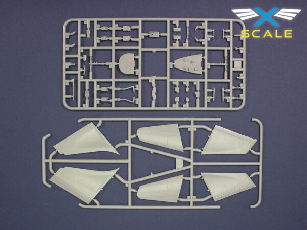 X-Scale 144008 B707-124 Long Range Narrow Body Airliner Continental 1/144 – zdjęcie 9