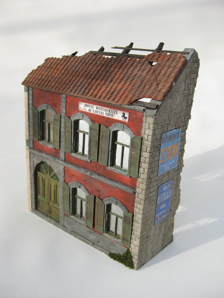 RT-Diorama 35007 Roof tiles with chimney 1/35 – image 5