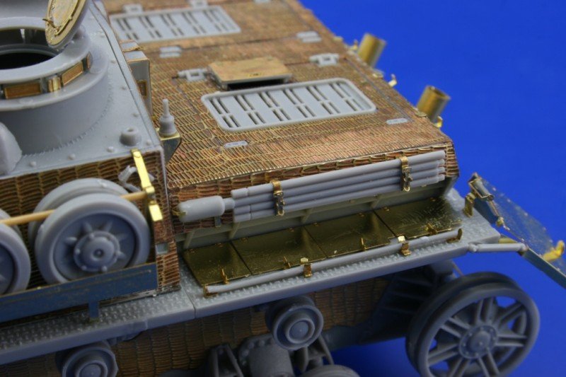Eduard 35948 Zimmerit StuG. IV Ausf. G late 1/35 Dragon – image 10