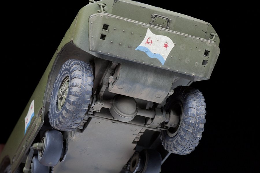 Zvezda 3638 Soviet Armored Reconnaissance Vehicle BDRM-2 1/35 – image 4