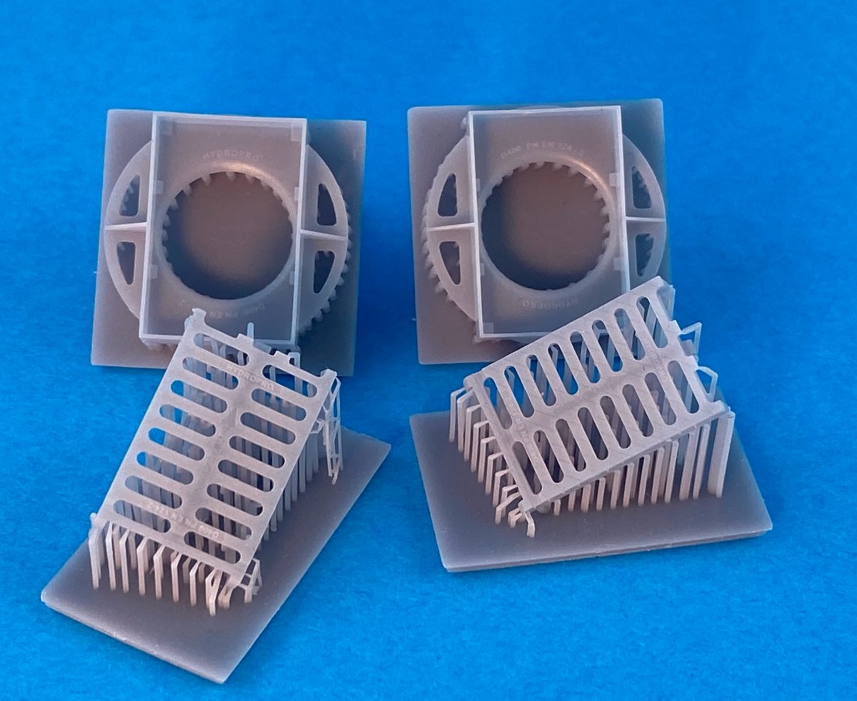 Point of no Return 3523037 Uliczna kratka ściekowa / Street drain grating 1/35 – zdjęcie 2