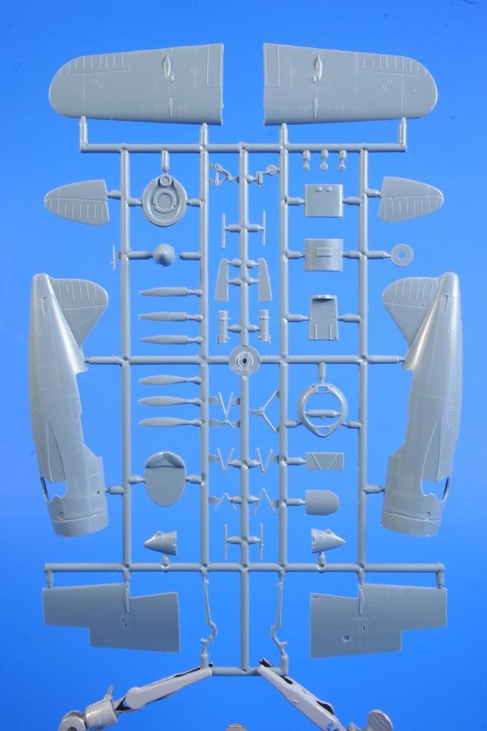 Special Hobby 72128 Buffalo model 339-23 In RAAF and USAAF colors 1/72 – zdjęcie 3