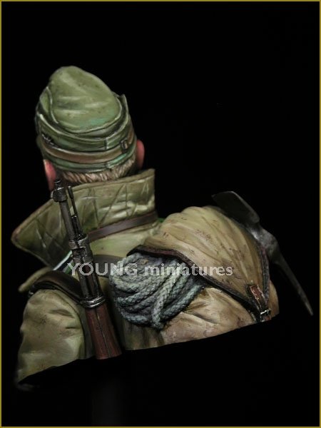 Young Miniatures YM1836 GERMAN GEBIRGSJAGER 1942 1/10 – zdjęcie 2