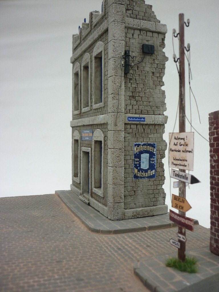 RT-Diorama 35197 Diorama-Base: &amp;quot;Street Corner&amp;quot; 1/35 – zdjęcie 3