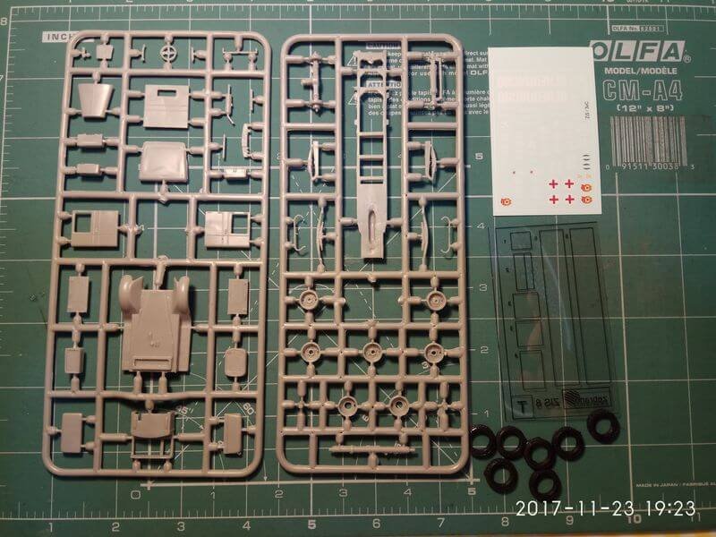 Zebrano 72110 ZiS-8 Soviet Bus 1/72 – zdjęcie 7