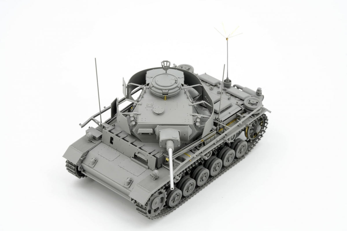 Border Model BT-048 Pz.Bef.Wg.III Ausf.K 2in1 w/Schürzen 1/35 – zdjęcie 15