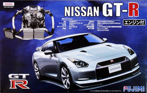 Fujimi 037943 Nissan GT-R (R35) w/Engine 1/24