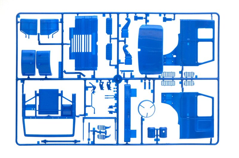 Italeri 3910 SCANIA 143M TOPLINE 4x2 1/24 – image 7