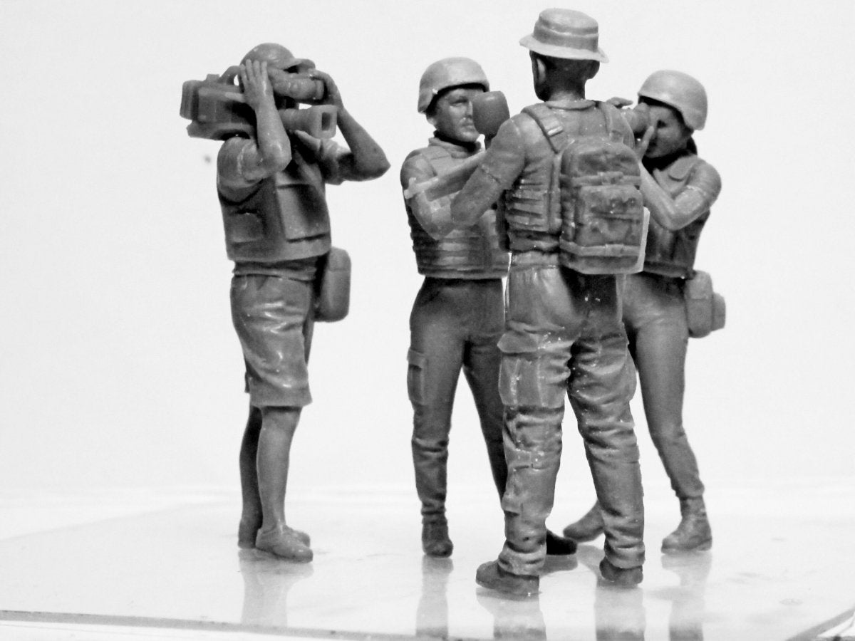 ICM 35751 Journalists in War 1/35 – immagine 10