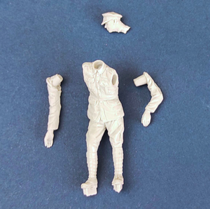 Copper State Models F35-028 Canadian Motor MG Brigade Leaning Crewman 1/35 – zdjęcie 2