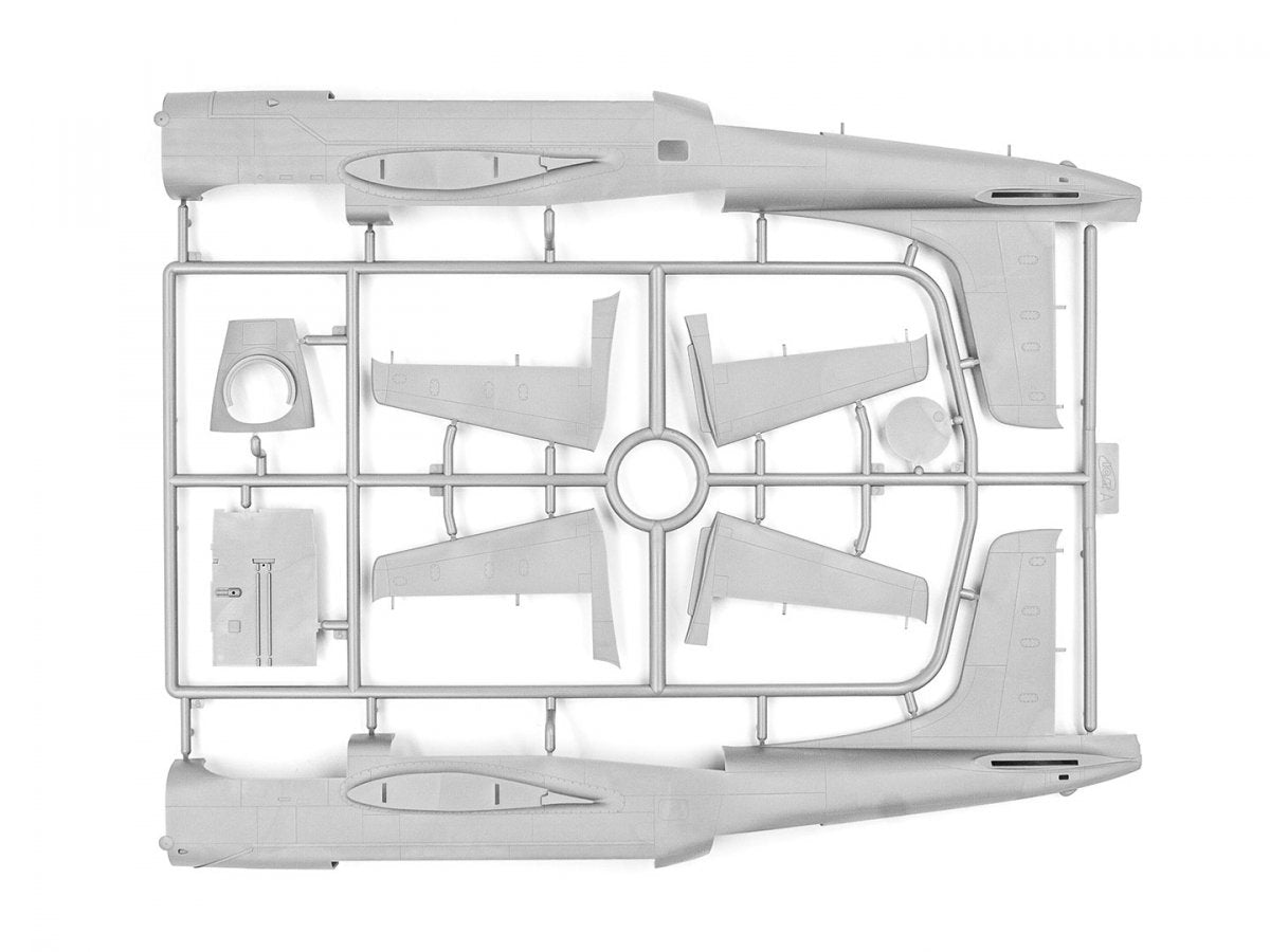 ICM 48280 B-26K with USAF Pilots &amp;amp; Ground Personnel 1/48 – zdjęcie 13