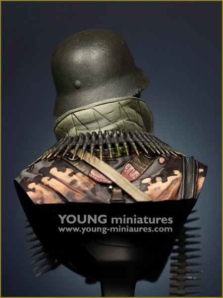 Young Miniatures YM1887 German Waffen SS Siege of Bastogne 1/10 – image 3
