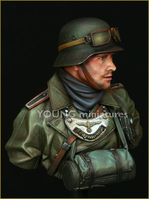 Young Miniatures YM1819 German Feldgendarmerie WWII 1/10 – Bild 4