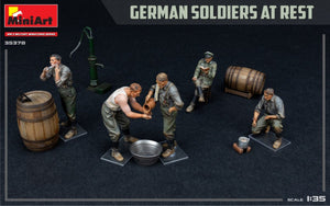 MiniArt 35378 GERMAN SOLDIERS AT REST. SPECIAL EDITION 1/35 – image 3